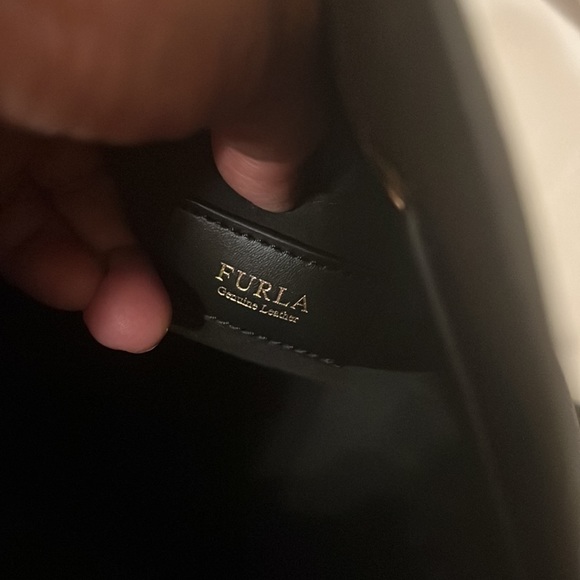 NWT FURLA bucket bag - Picture 8 of 8
